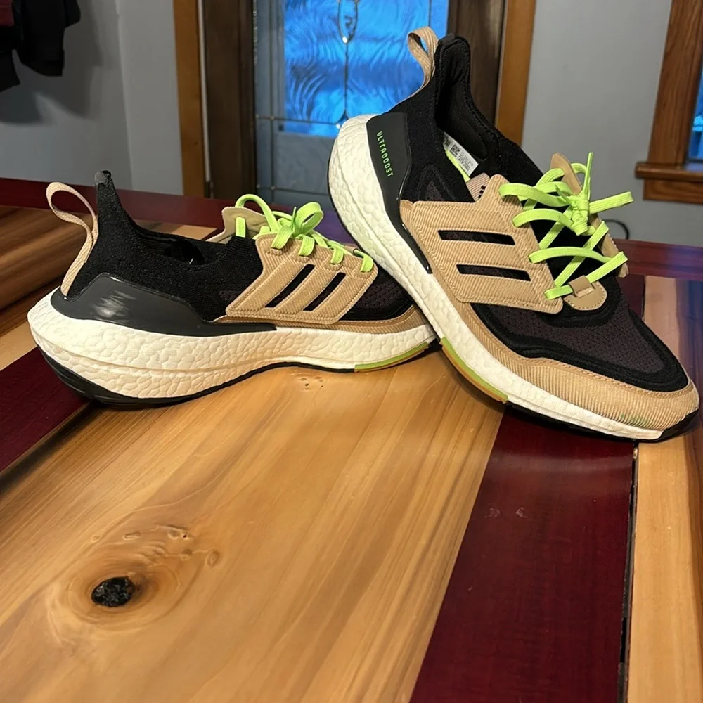 Adidas Ultraboost Tennis shoes - Picture 1 of 8